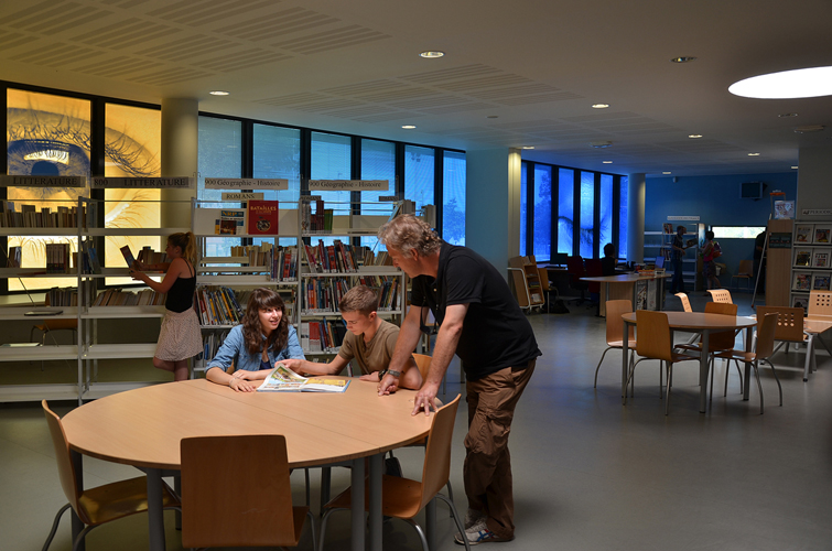 VeV / ec&uk / CDI intérieur /1% artistique collège François Mitterrand, Simiane, Marseille / 2013