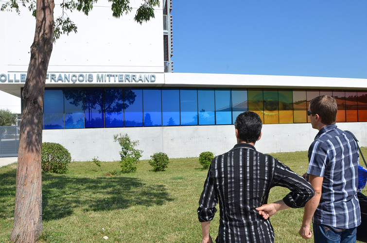 VeV / ec&uk / Façade côté entrée /1% artistique collège François Mitterrand, Simiane, Marseille / 2013